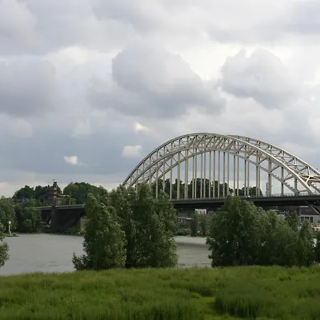 In Nijmegen Near Centre, Cleaning Included Holiday home *